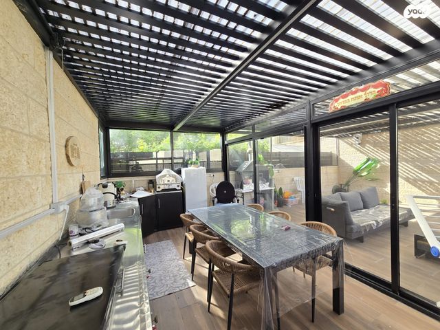 דירת גן, איש מצליח, חומת שמואל, הר חומה, ירושלים