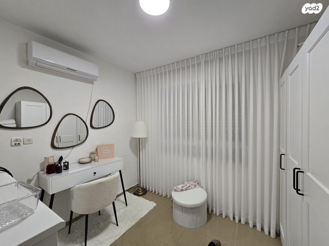 דירת גן, איש מצליח, חומת שמואל, הר חומה, ירושלים