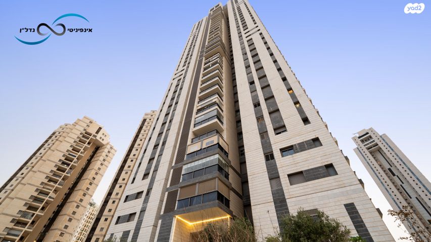 דירה, יצחק שדה, בת ים