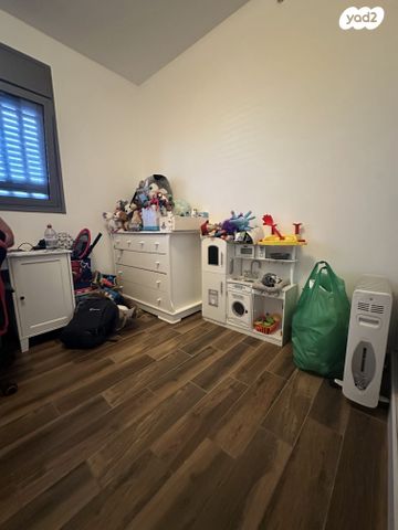 דירה, יצחק שדה, בת ים