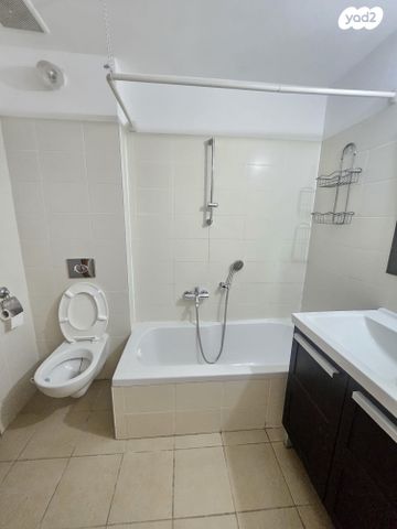 דירה, ניסים אלוני, צמרות איילון, פארק צמרת, תל אביב יפו