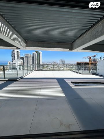 גג/ פנטהאוז, נורית הירש 11, דרום חדש, פארק הים, בת ים