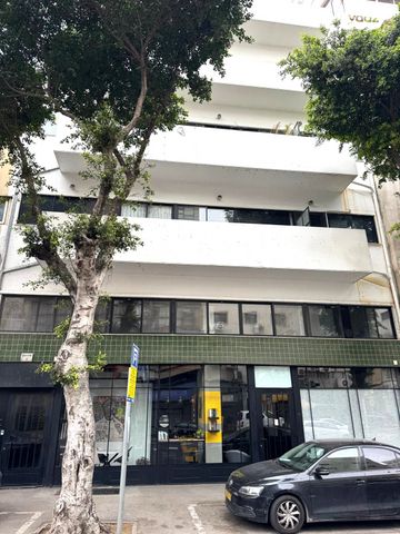 דירה, שדרות המגינים 46, שער פלמר, תחנת רכבת השמונה, חיפה