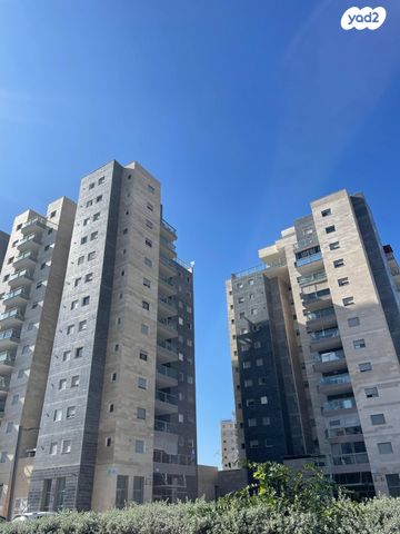 דירה, מפל התנור, שקמים ואגמים, אשקלון