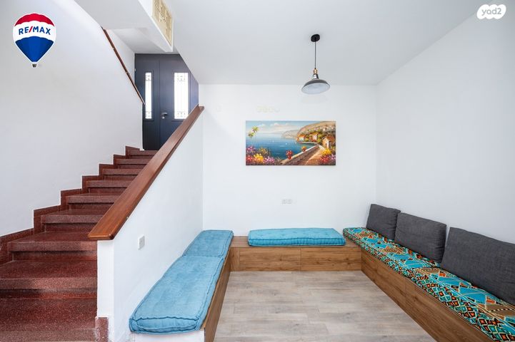 דו משפחתי, הגדעונים, נווה הברון, זכרון יעקב