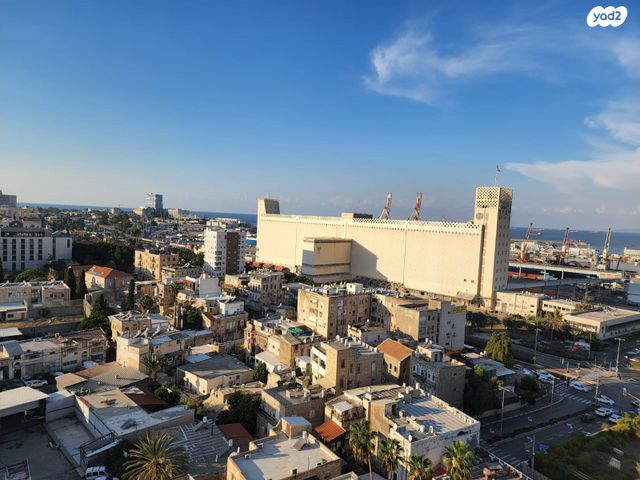 דירה, עין דור, שער פלמר, תחנת רכבת השמונה, חיפה