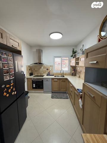 דירת גן, המעיינות, שחמון, רובע 8, אילת