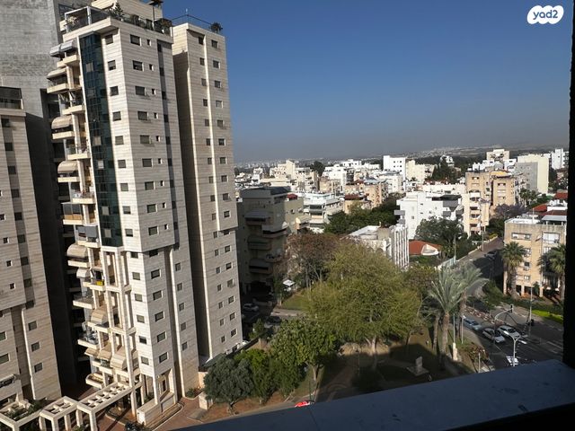 גג/ פנטהאוז, דב גרונר 4, עין גנים, פתח תקווה