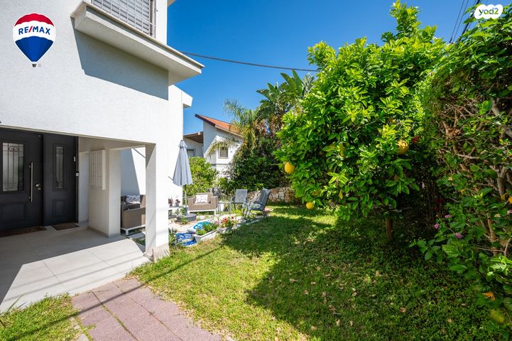 דו משפחתי, הגדעונים, נווה הברון, זכרון יעקב