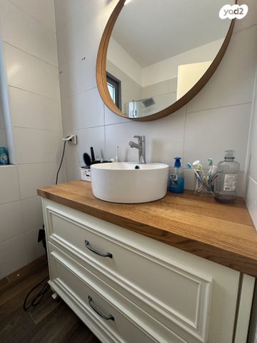 דירה, יצחק שדה, בת ים