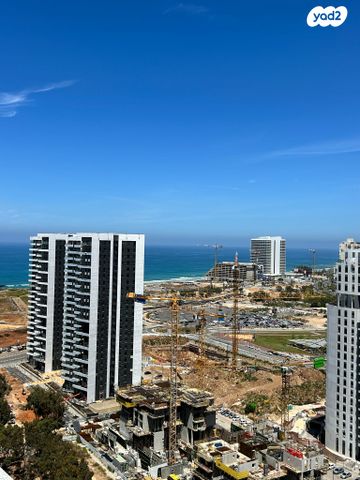 גג/ פנטהאוז, נורית הירש 11, דרום חדש, פארק הים, בת ים