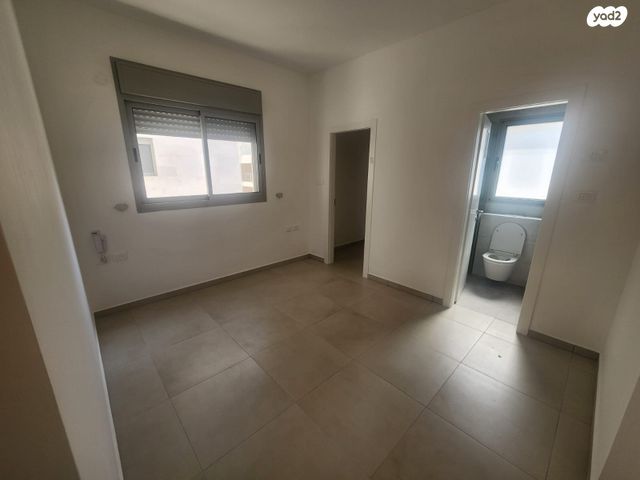 דירה, עקיבא, נווה דוד רמז, רעננה