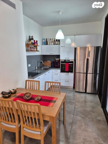 דירה, כרמלית 11, כרם התימנים, תל אביב יפו