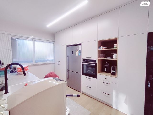 דירה, בן גוריון 15, מרכז דרום, רעננה