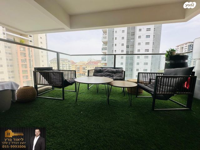 דירה, זאב וינהויז, יהוד מונוסון