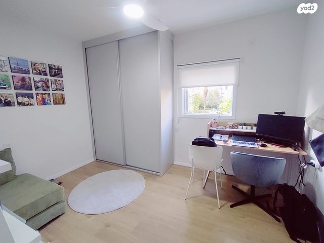 דירה, בן גוריון 15, מרכז דרום, רעננה