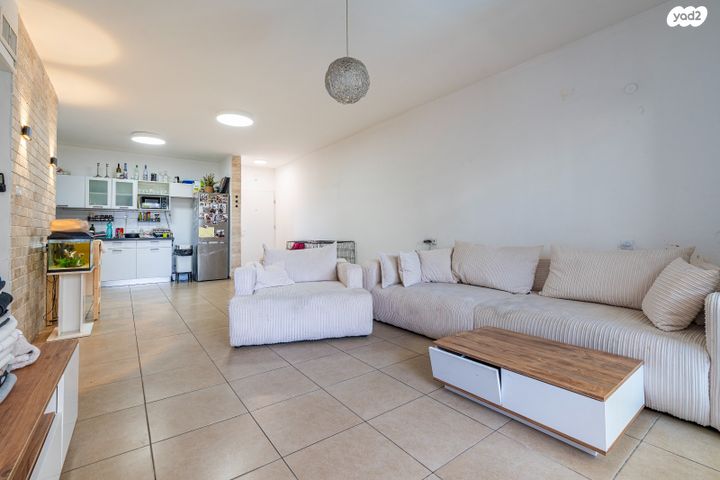 דירה, היובל, אור עקיבא