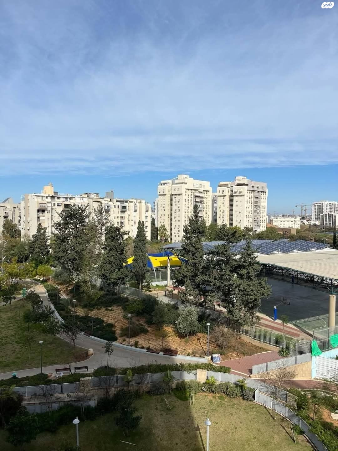 השקד 