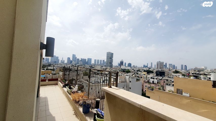 דופלקס, תל אביב יפו