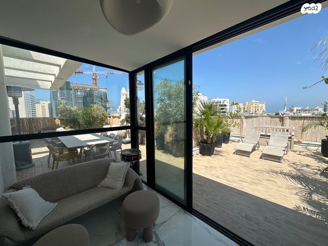 גג/ פנטהאוז, הגבול רוטשילד, בת ים