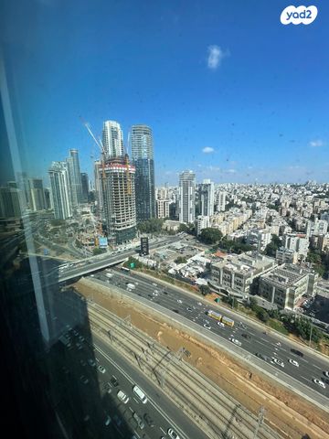 משרדים, דרך מנחם בגין 156, תל אביב יפו