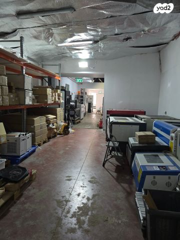 מחסנים, גינתון