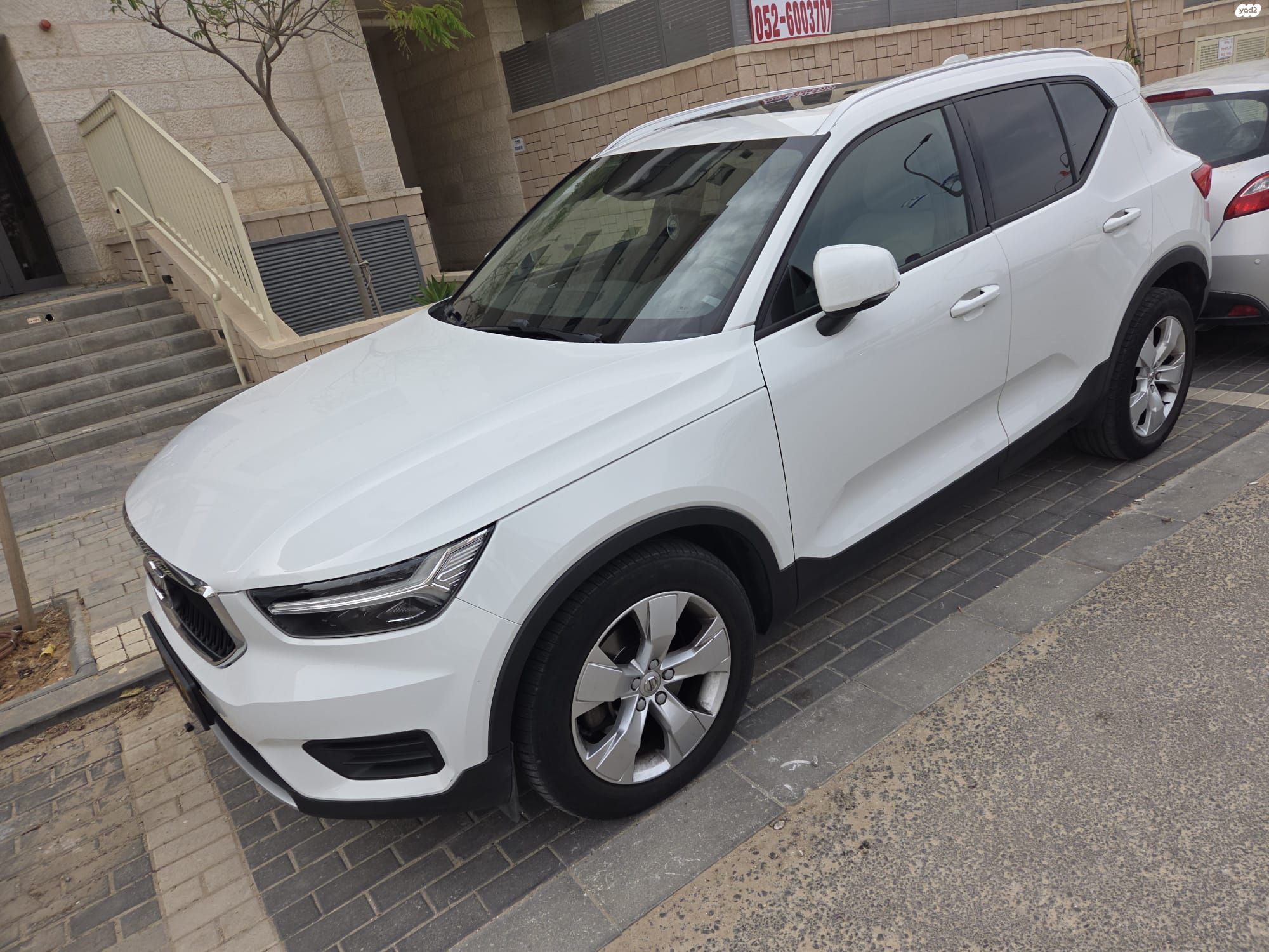 מודעת רכב וולוו XC40