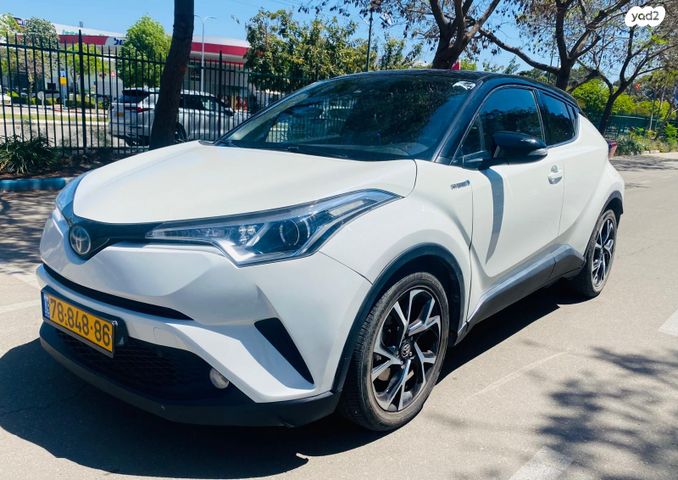 מודעת רכב טויוטה C-HR