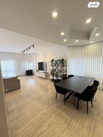 בית פרטי/ קוטג', חיים לסקוב 12, רמת פולג, נתניה