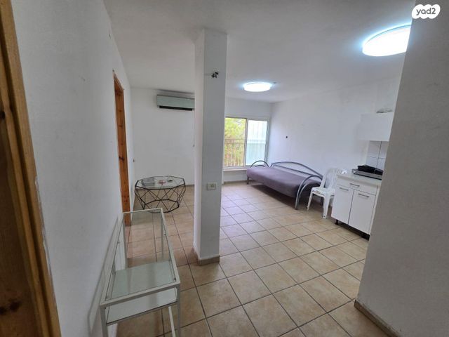 דירה, ז'בוטינסקי 5, שיכון ד, טבריה