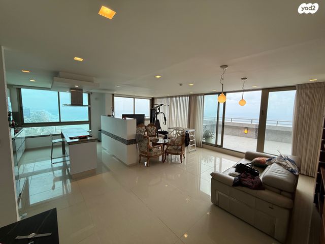 דירה, שדרות עובד בן עמי, נוף הטיילת, נתניה