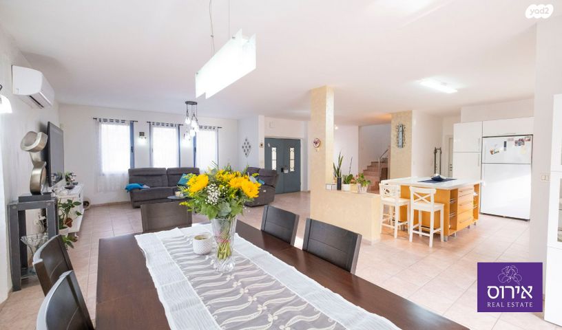 בית פרטי/ קוטג', הפרחים, כפר ורדים