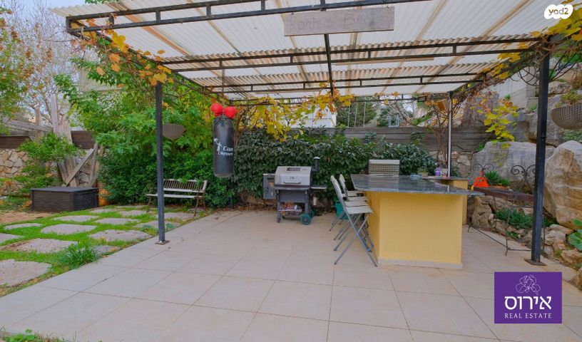 בית פרטי/ קוטג', הפרחים, כפר ורדים