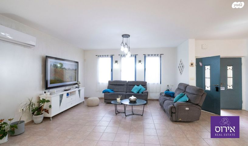 בית פרטי/ קוטג', הפרחים, כפר ורדים