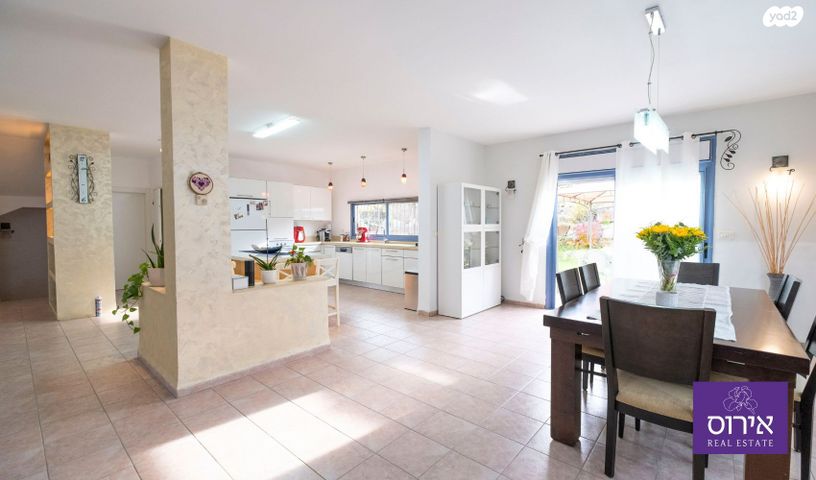 בית פרטי/ קוטג', הפרחים, כפר ורדים