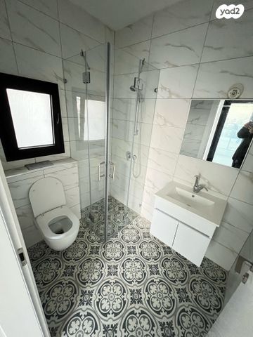 גג/ פנטהאוז, בת ים