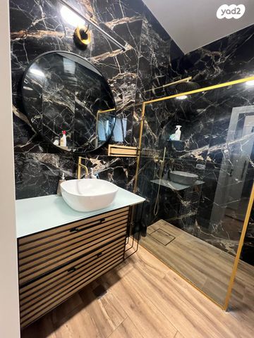 גג/ פנטהאוז, נהריה