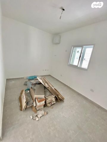 דירה, מעפילי אגוז 38, נווה חן, תל אביב יפו