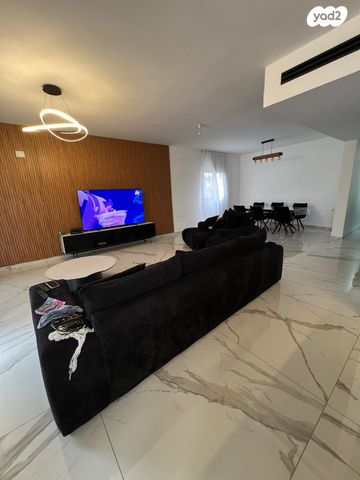 גג/ פנטהאוז