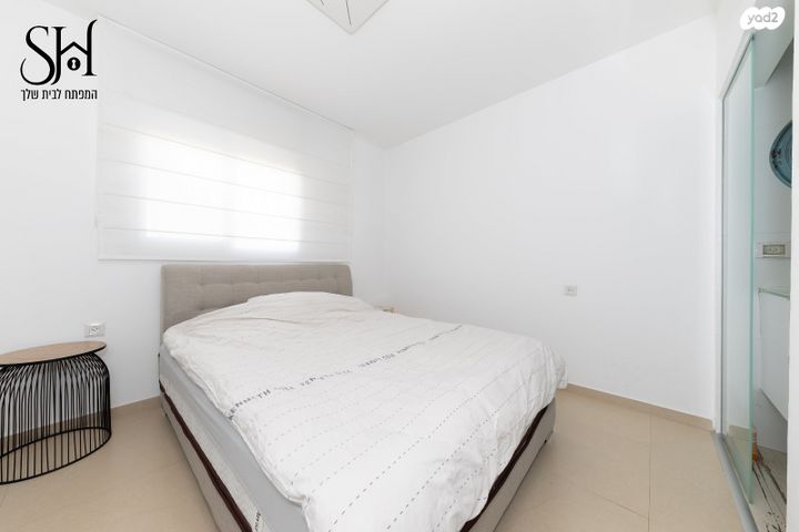 דירה, יהושע גיבשטיין, מישור הנוף, ראשון לציון