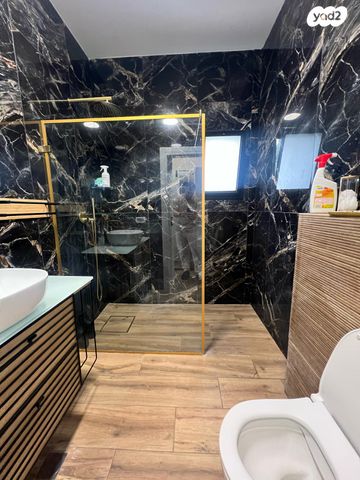 גג/ פנטהאוז, נהריה