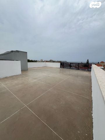 גג/ פנטהאוז, נהריה