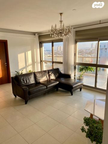 מגדל המנורה 