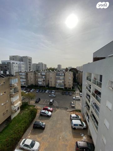 דירה, מעפילי אגוז 38, נווה חן, תל אביב יפו
