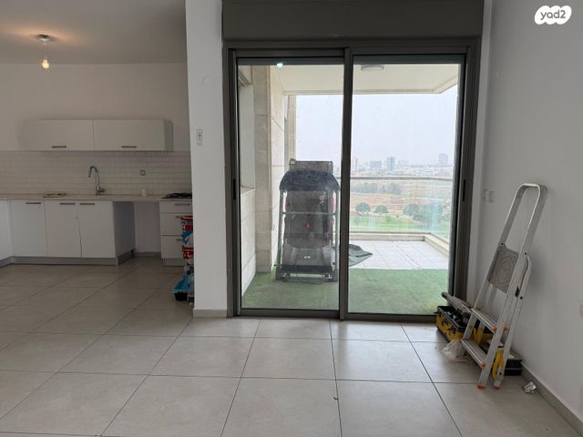 דירה, פרופסור ישעיהו ליבוביץ 24, עזרא, הארגזים, תל אביב יפו