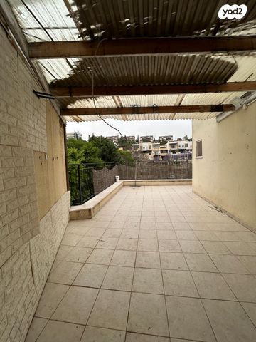 דירה, נחל הצבי, מגדל העמק