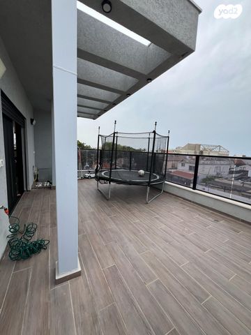 גג/ פנטהאוז, נהריה