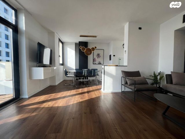 דופלקס, הירקון 52, לב תל אביב, לב העיר צפון, תל אביב יפו