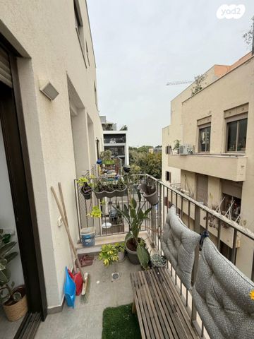 דירה, יהודה הימית 25, צהלון, שיכוני חסכון, תל אביב יפו