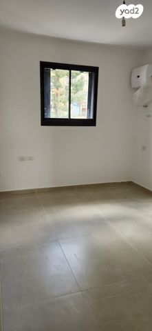 גג/ פנטהאוז, קוסטה ריקה, עיר גנים, ירושלים